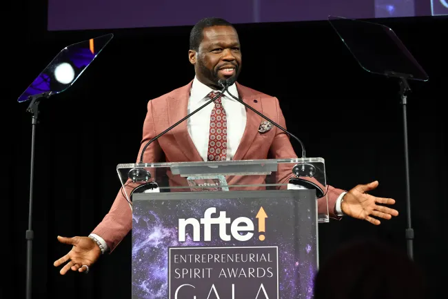 50 Cent en la Gala de Premios Espíritu Emprendedor 2024.