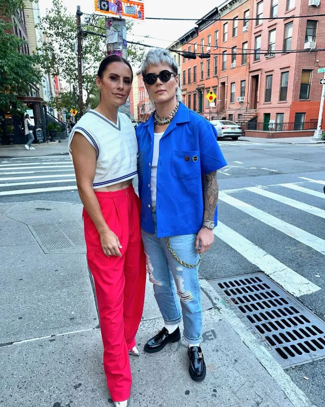 Ashlyn Harris y Ali Krieger fotografiados en Nueva York.