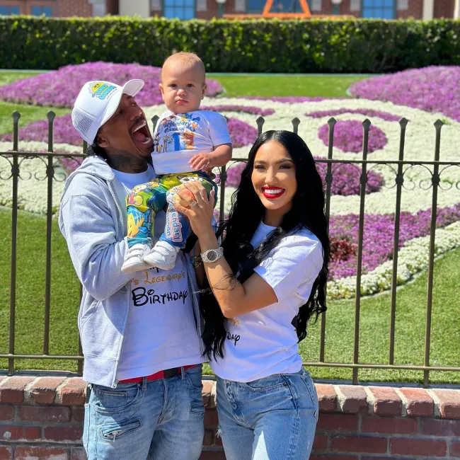 Bre Tiesi, Nick Cannon y su hijo, Legendary.