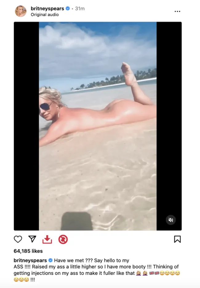 Britney Spears desnuda en la playa