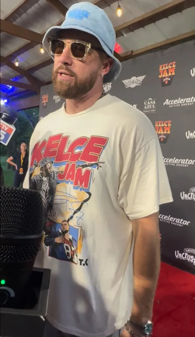 Travis Kelce en Kelce Jam