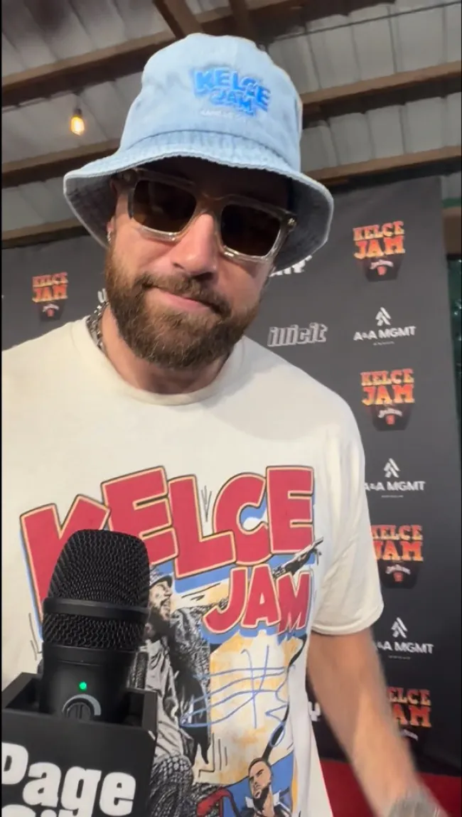 Travis Kelce en Kelce Jam