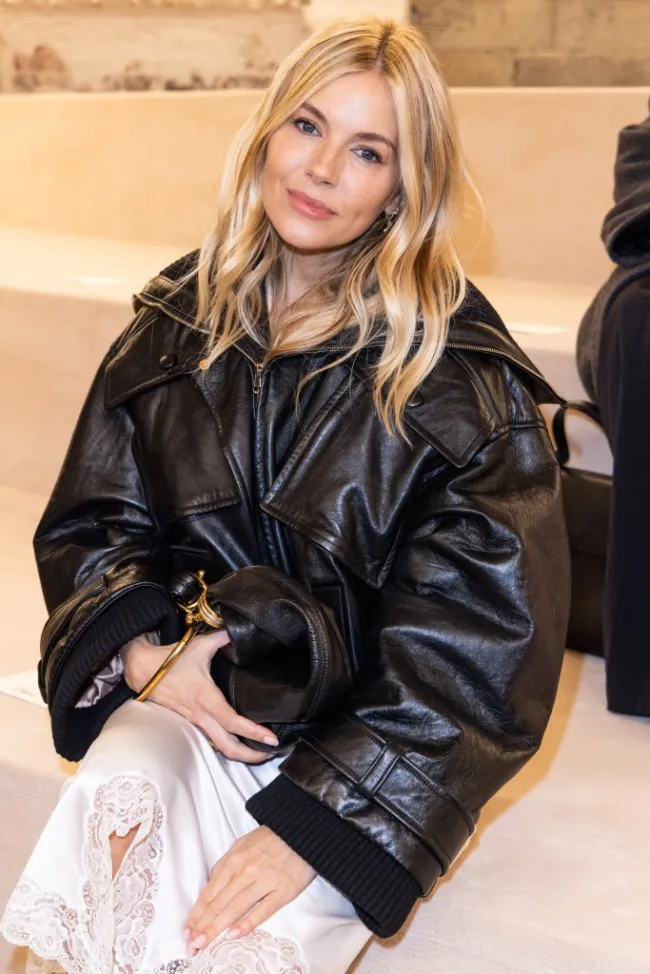 Sienna Miller en París.