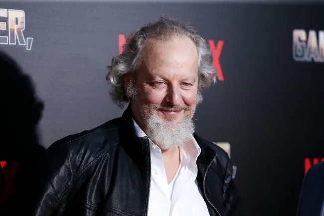 Daniel Stern en una alfombra roja