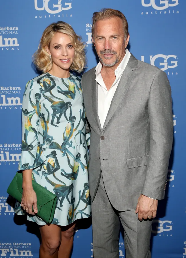 Kevin Costner y Christine Baumgartner