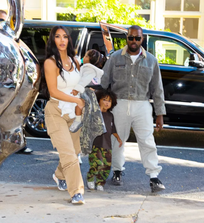 Kim Kardashian, Kanye West y niños