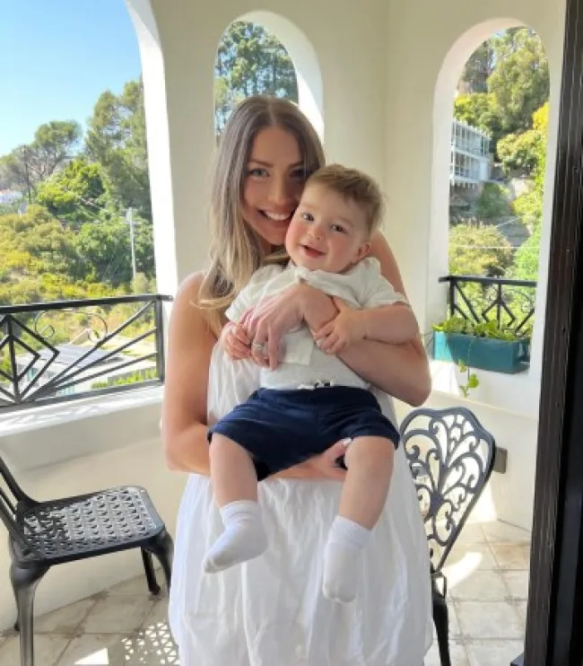 Stassi Schroeder y su hijo