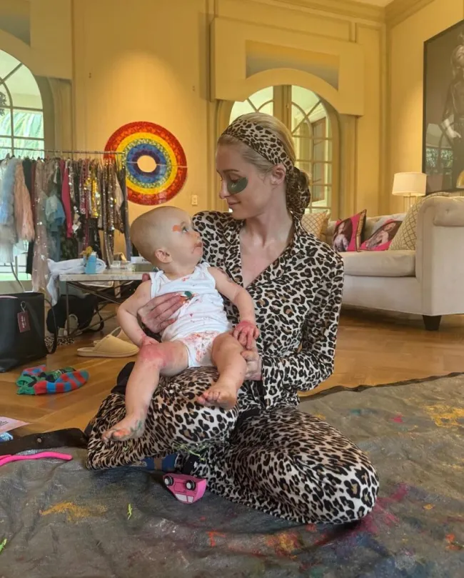 Paris Hilton y su hijo