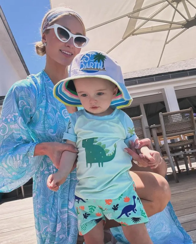 Paris Hilton y su hijo