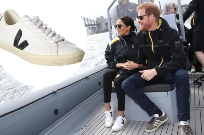 Meghan Markle con zapatillas Veja