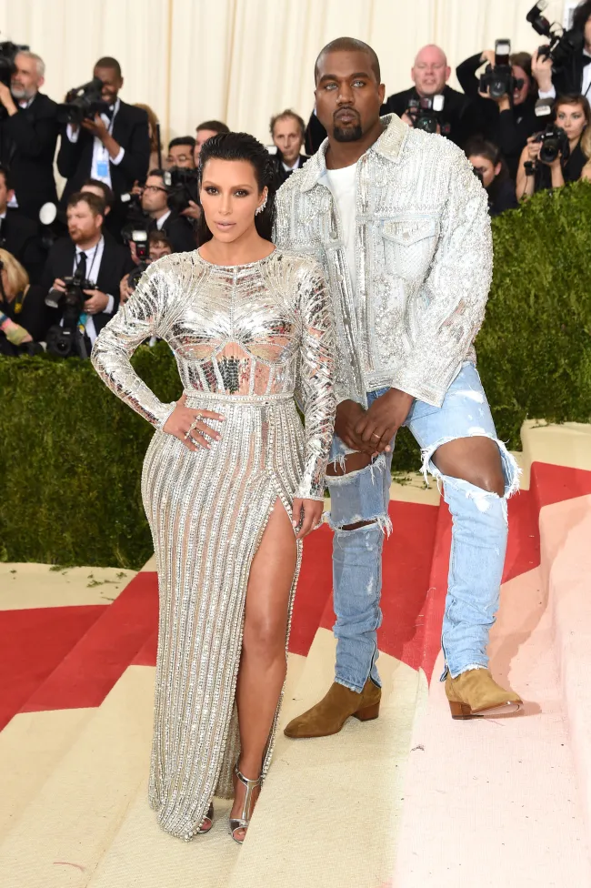 Kim Kardashian y Kanye West en la Met Gala 2016